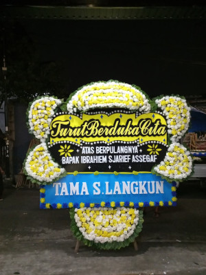 Papan Bunga Duka di Tegalampel